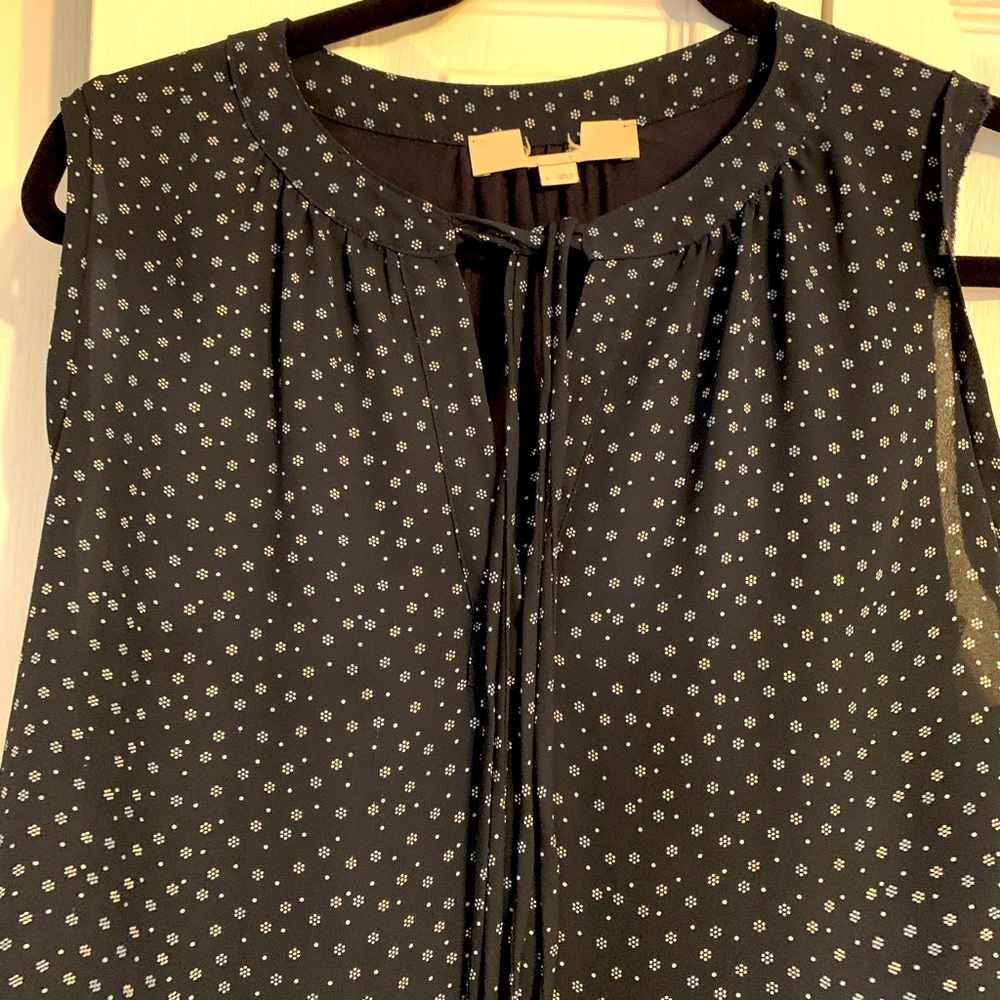 Ann Taylor size large sleeveless blouse